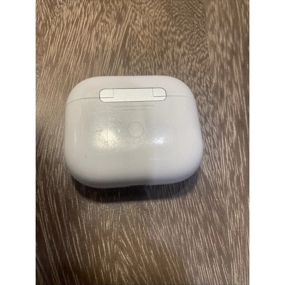 Apple AirPods A2566 3rd Gen Charging Case Genuine Replacement Case Only